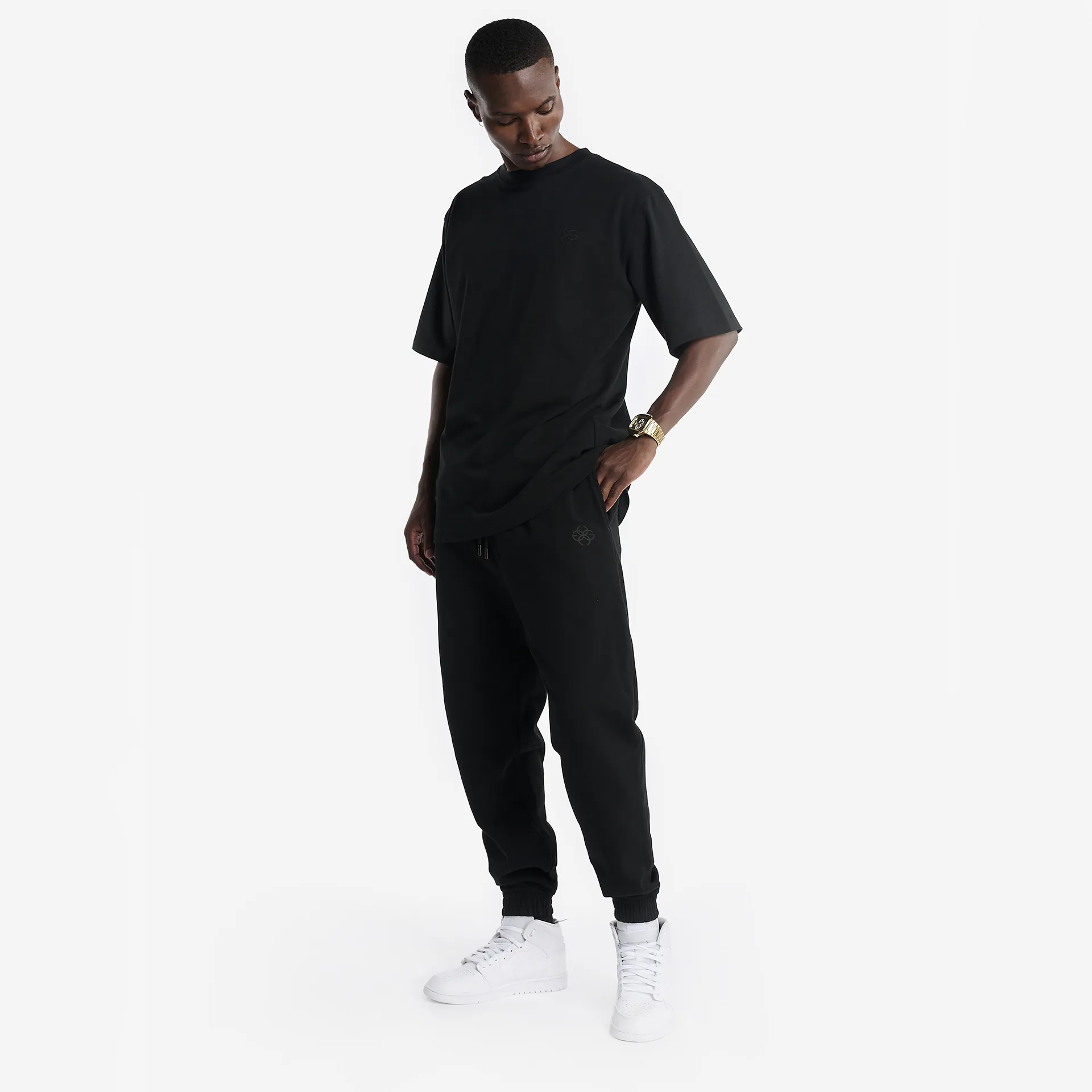 Pants - Black Embroidery